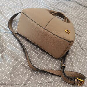 COACH Lana 23 Solid color gold logo Cobblestone leather shoulder bag